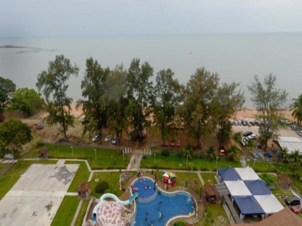 Puteri Beach Resort Port Dickson Buitenkant foto